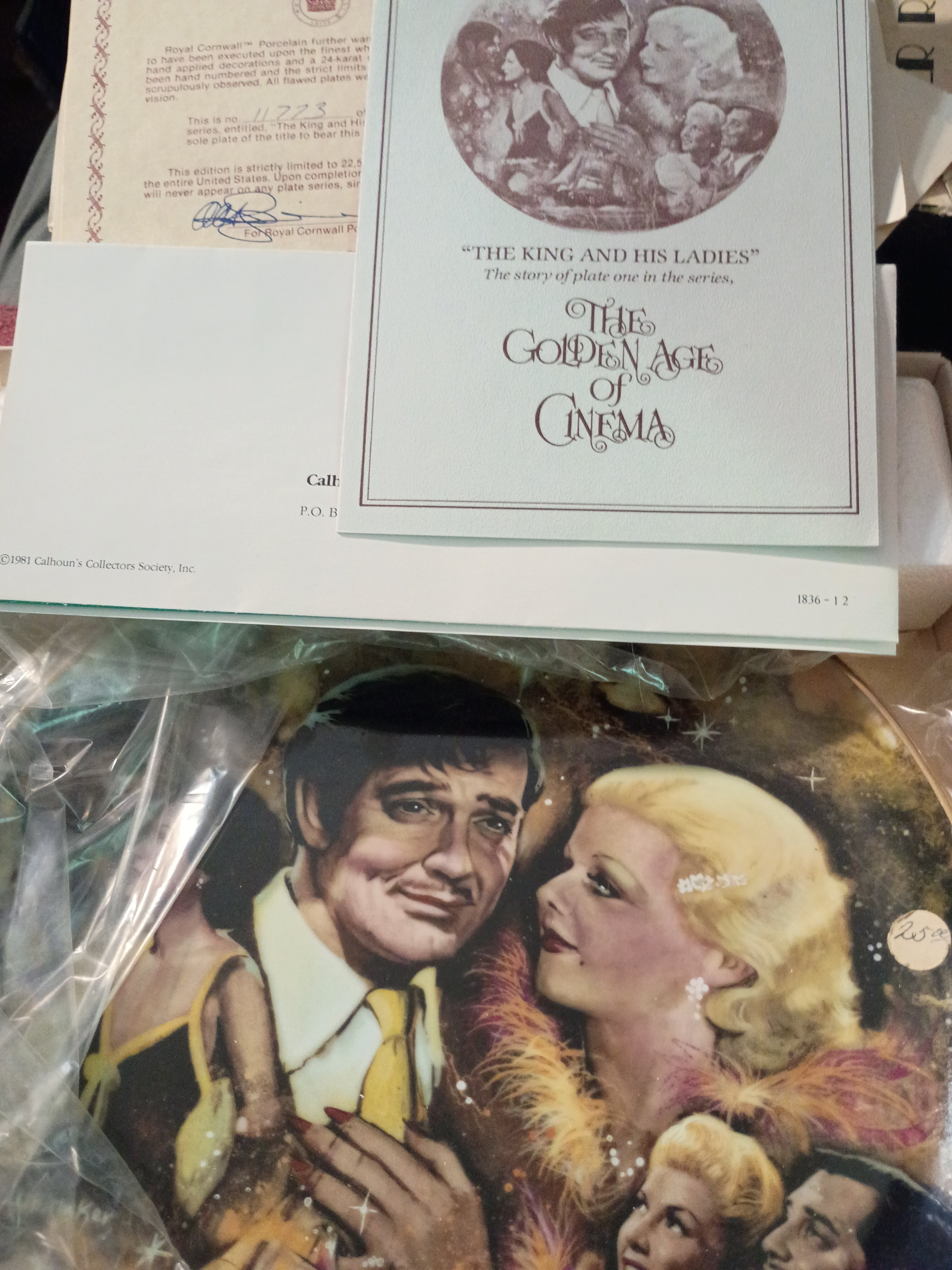 Vintage Collectibles – Antique Crystal, Tea Sets & Rare Finds