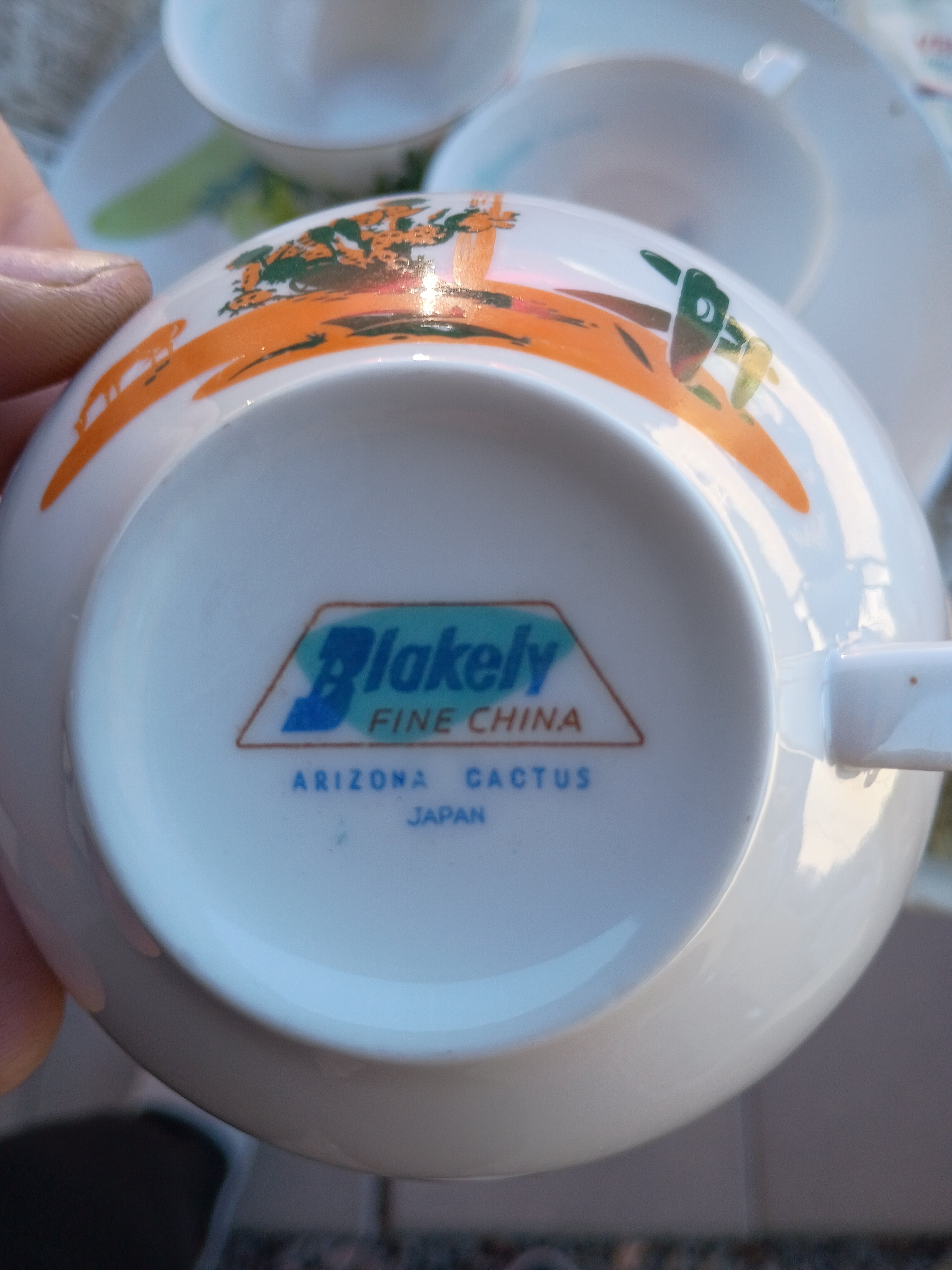 Vintage Collectibles – Antique Crystal, Tea Sets & Rare Finds