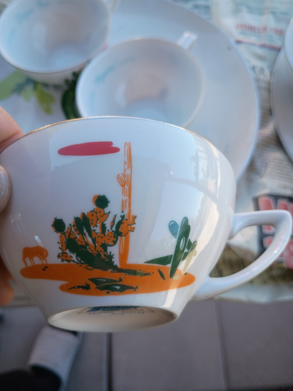 Vintage Collectibles – Antique Crystal, Tea Sets & Rare Finds